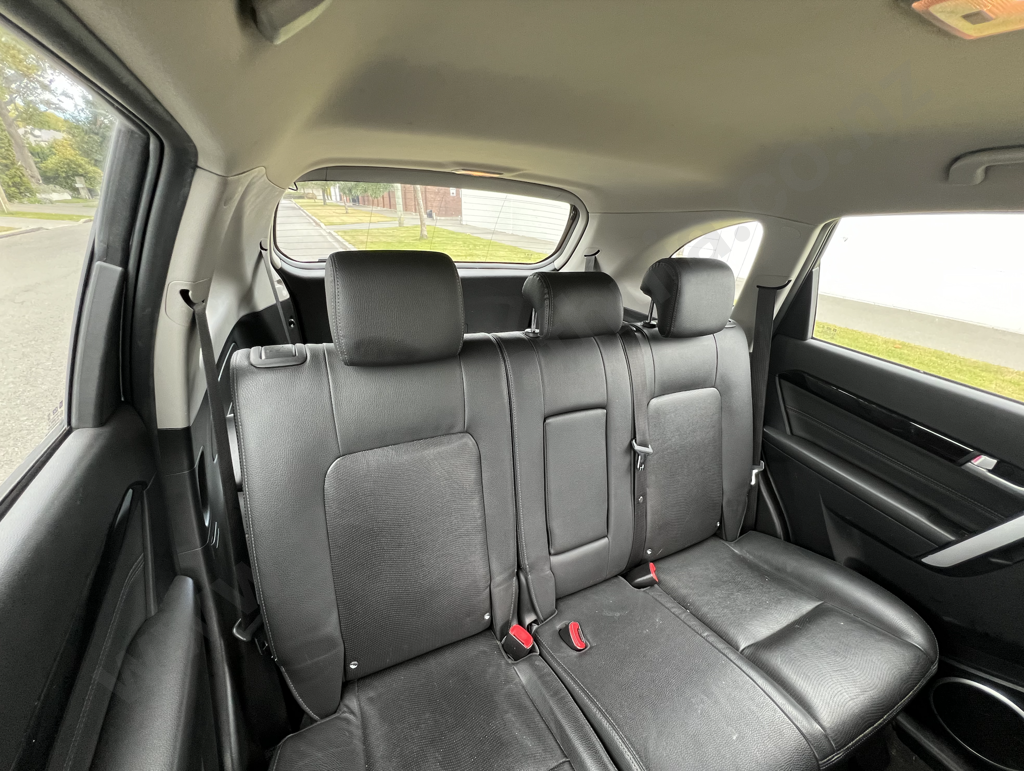 2015 Holden Captiva in White: No Reserve Image 1++