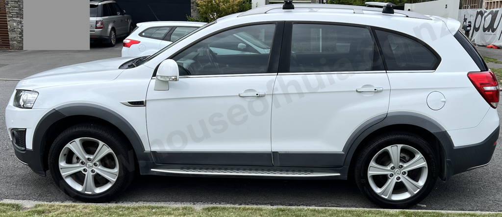 2015 Holden Captiva in White: No Reserve Image 1++