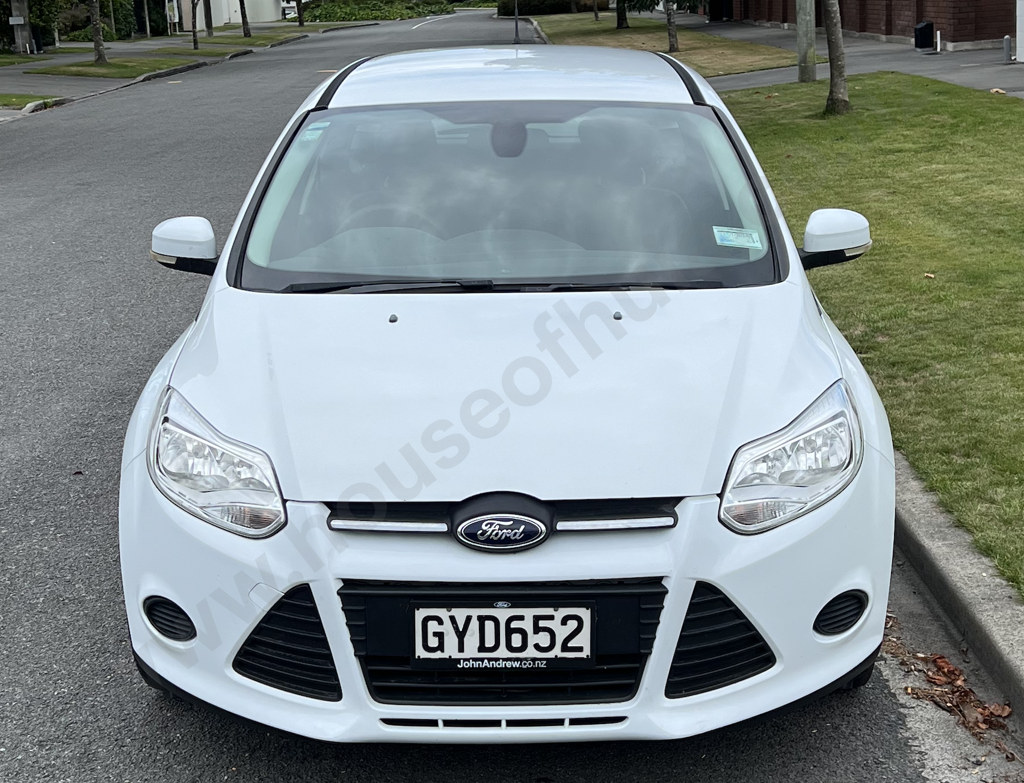 2013 Ford Focus Station Wagon White: No Reserve Image 1++