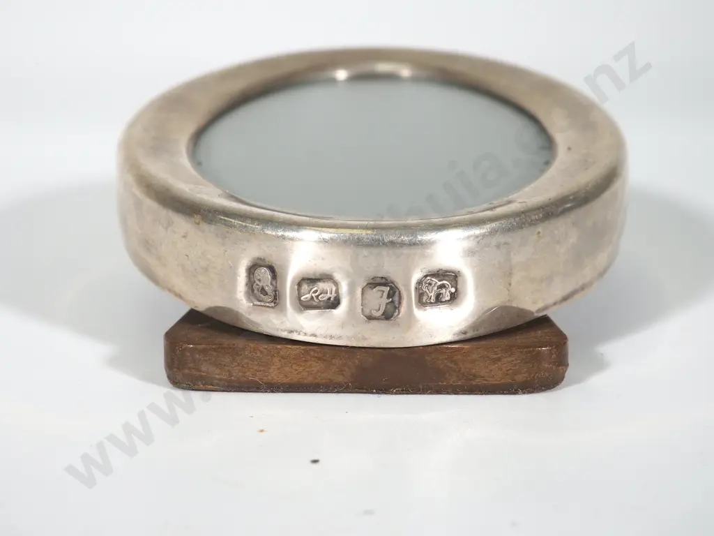 Delightful Sterling Silver Picture Frame Image 1++