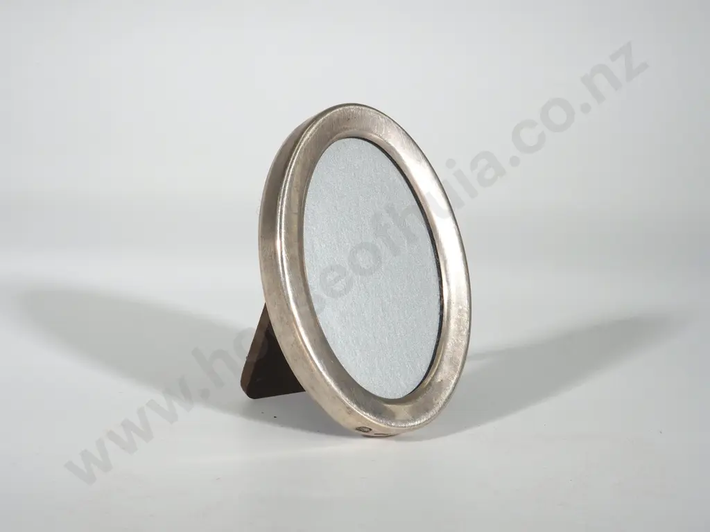Delightful Sterling Silver Picture Frame Image 1++