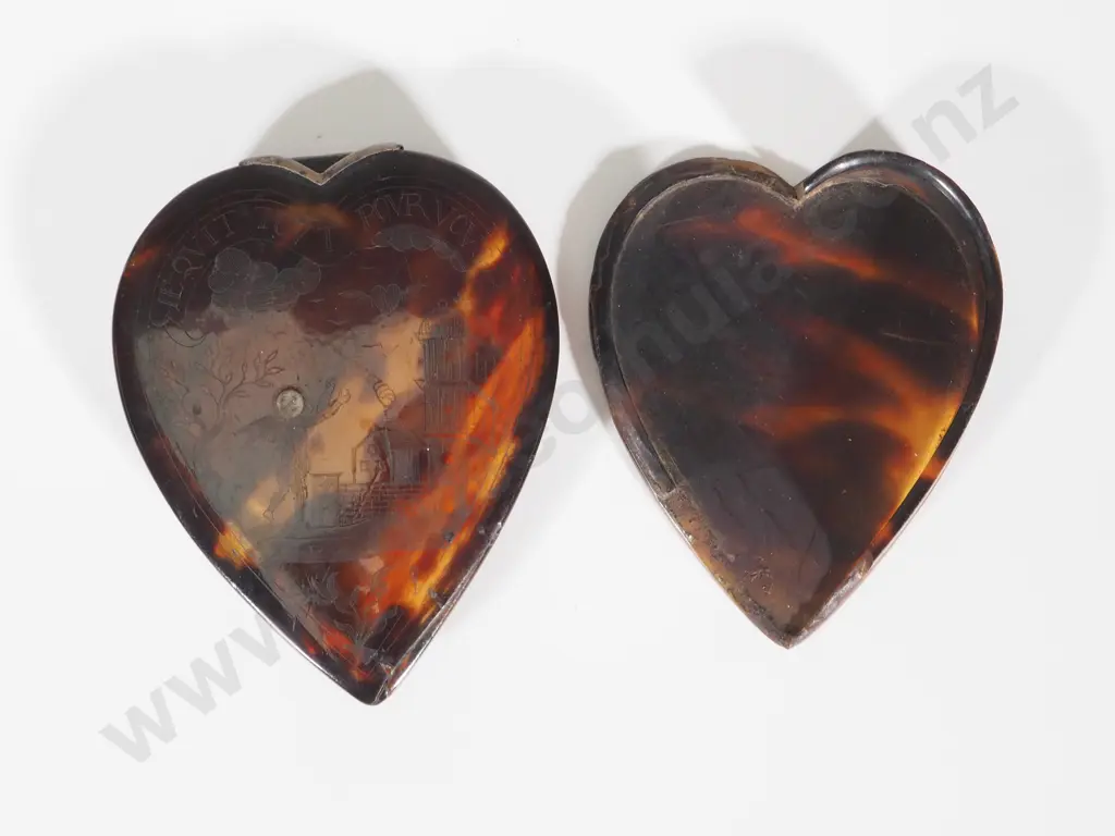 Antique Heart Shaped Tortoiseshell Case A/F Image 1++