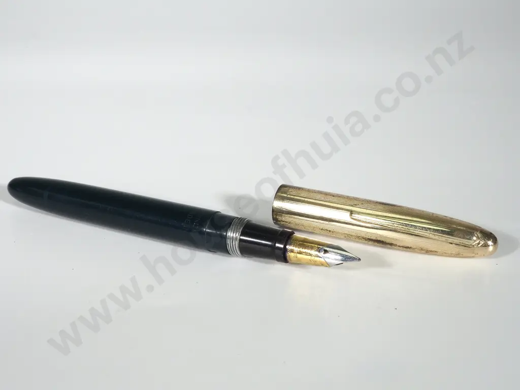 Black & Gold Japanese Fuku Fountain Pen Image 1++