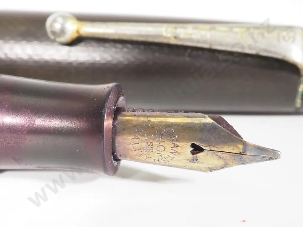 Dark Brown Stephens No.106 Fountain Pen: 14ct Gold Nib Image 1++