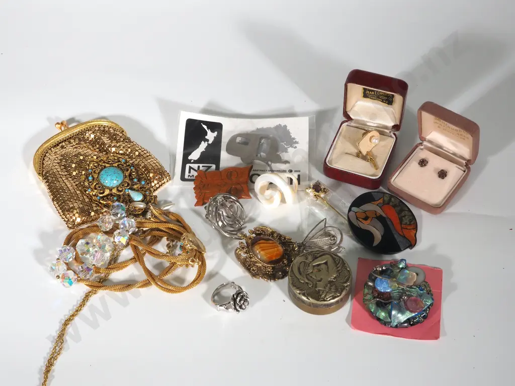Assorted Costume Jewellery & Vintage Mesh Evening Purse Image 1++
