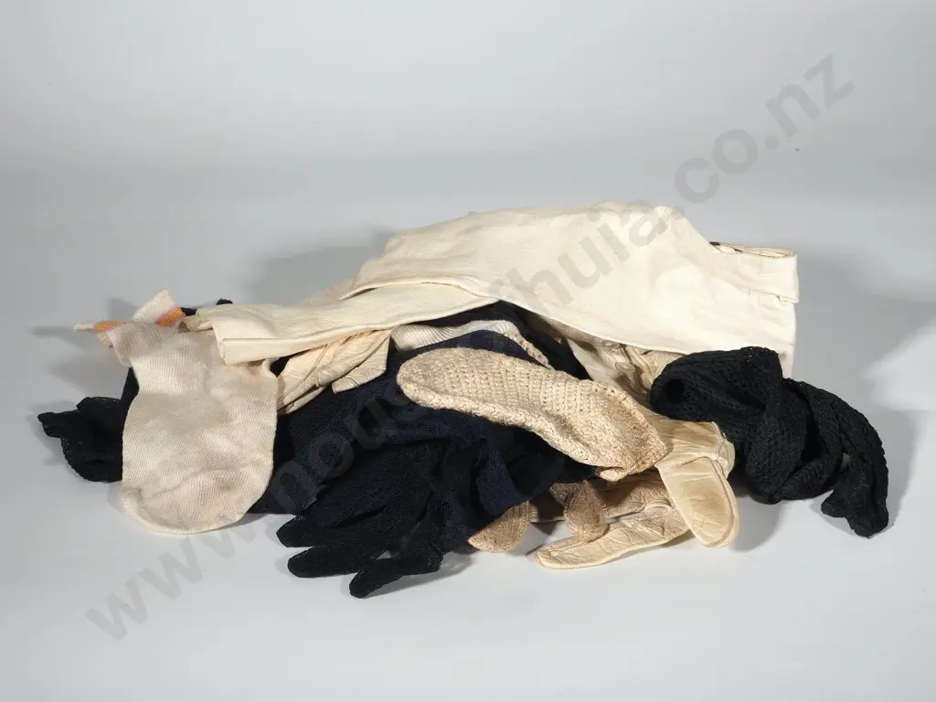Large Lot of Paired & Single Gloves (Leather/Cotton/Synthetic/Crochet) w Misc Items Image 1++