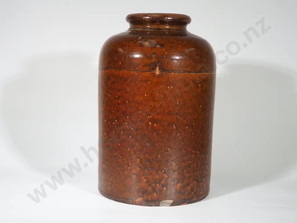 Luke Adams Pottery Crock (Small Chip to Base) Image 1++