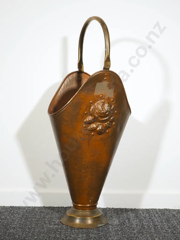 Impressive Vintage Copper Umbrella Stand: 65cm Tall Image 1++
