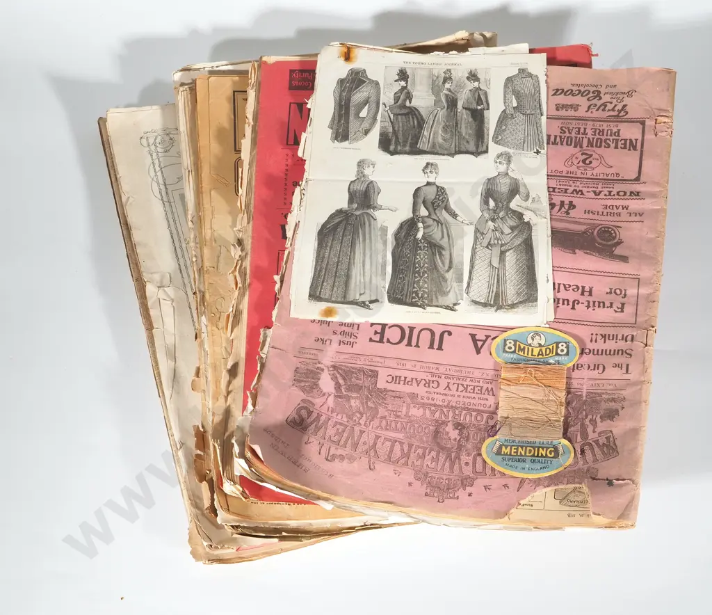 Large Lot of Early 1900s NZ Newspapers - Poor Condition Image 1++