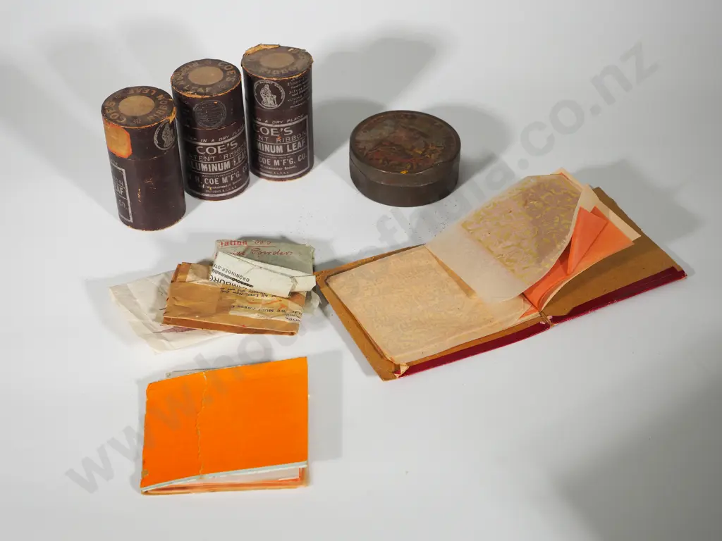 Assorted Gilding Materials - Aluminium, Gold & Bronze Image 1++