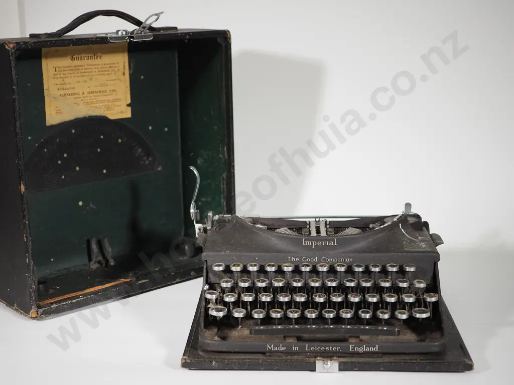 Vintage Typewriter Image 1++