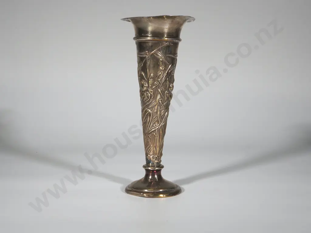 Art Nouveau Sterling Silver Vase Image 1++
