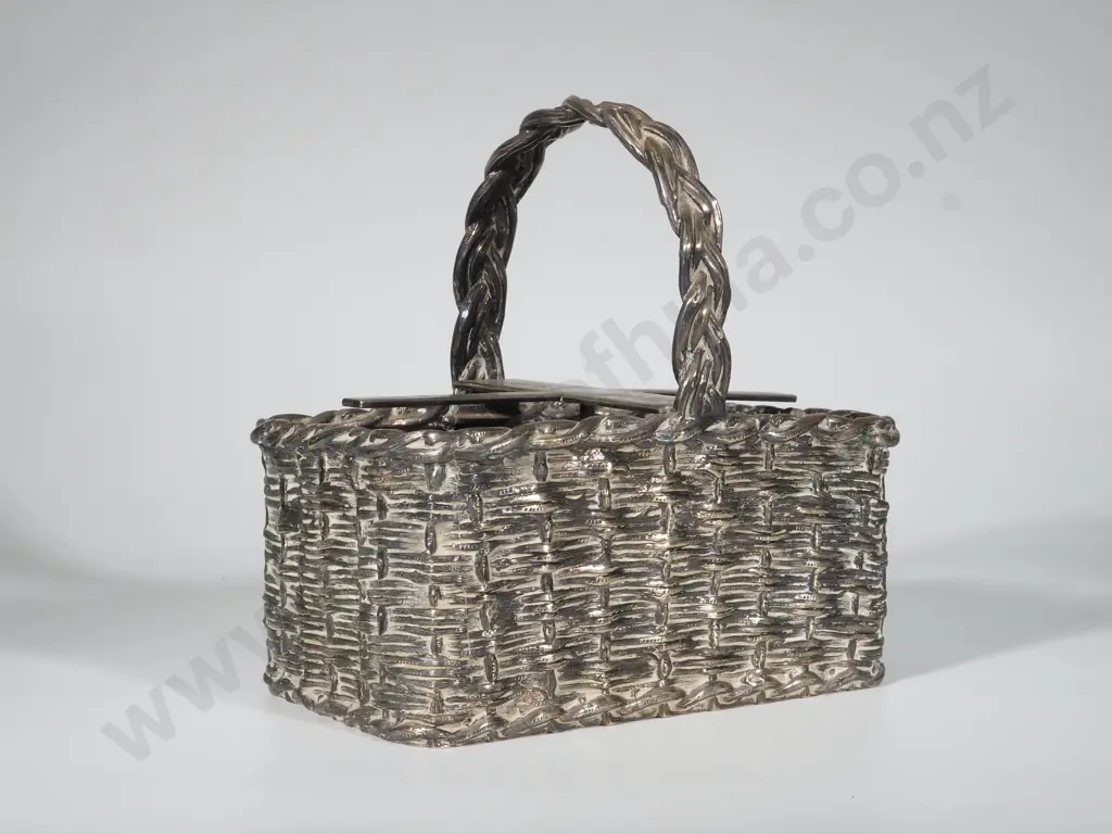 Silver Plate Decorative basket Image 1++