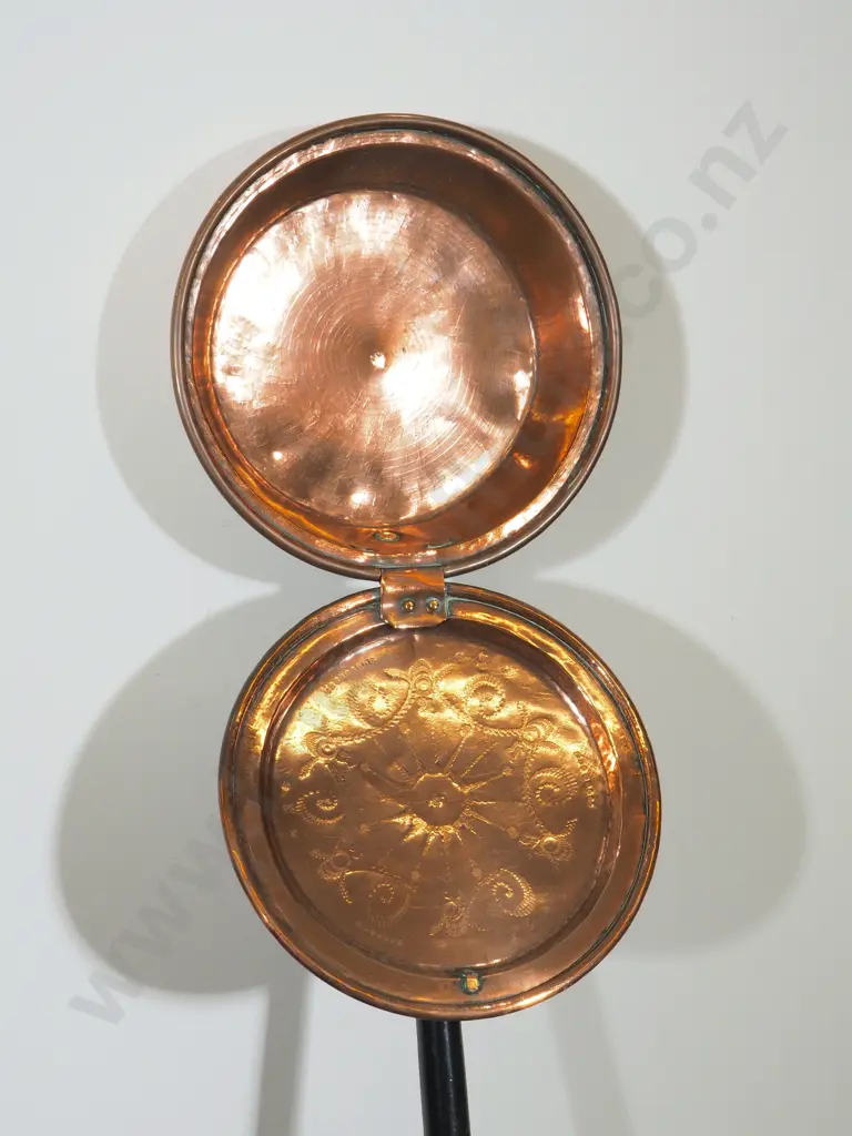Victorian Copper Bed Warmer Image 1++