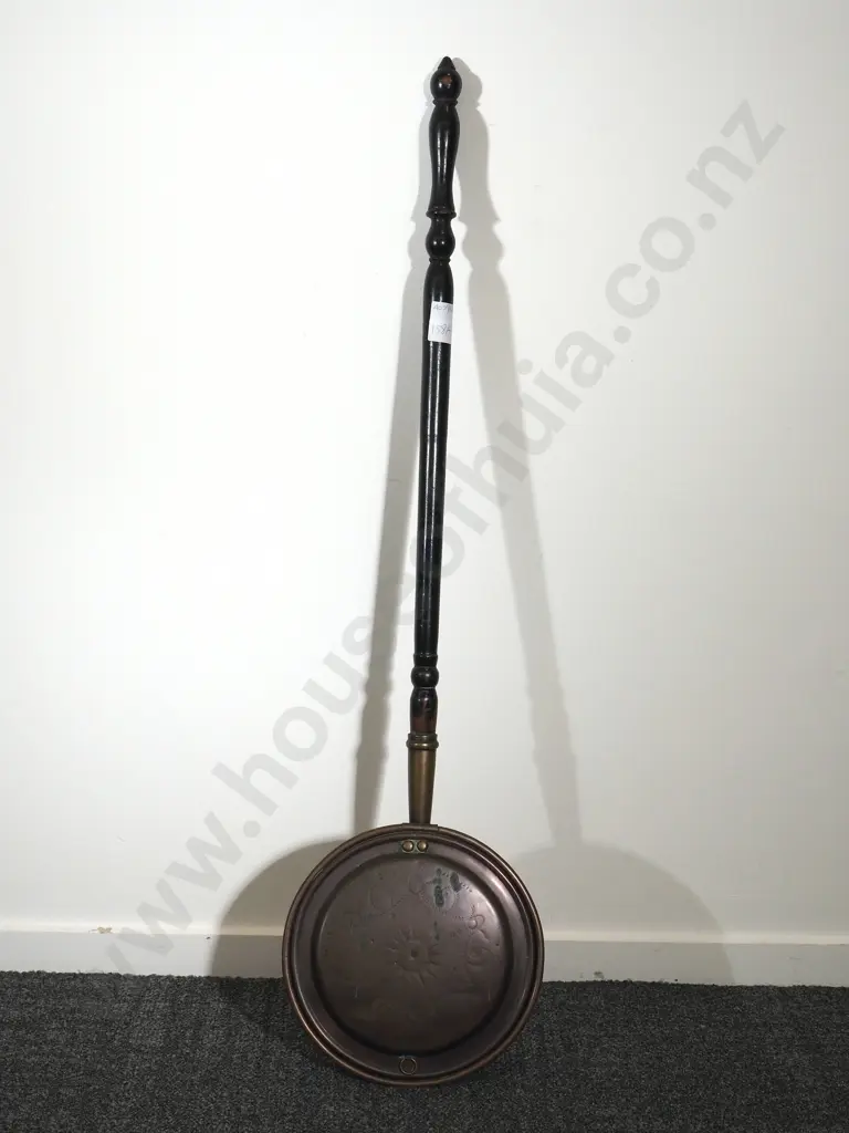Victorian Copper Bed Warmer Image 1++