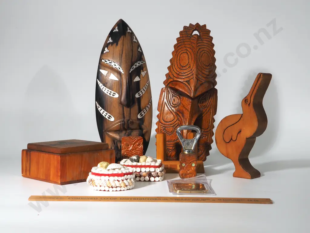 Assorted Lot of Pacific/Kiwi Items - 'Oceania Lucky Dip' Image 1++