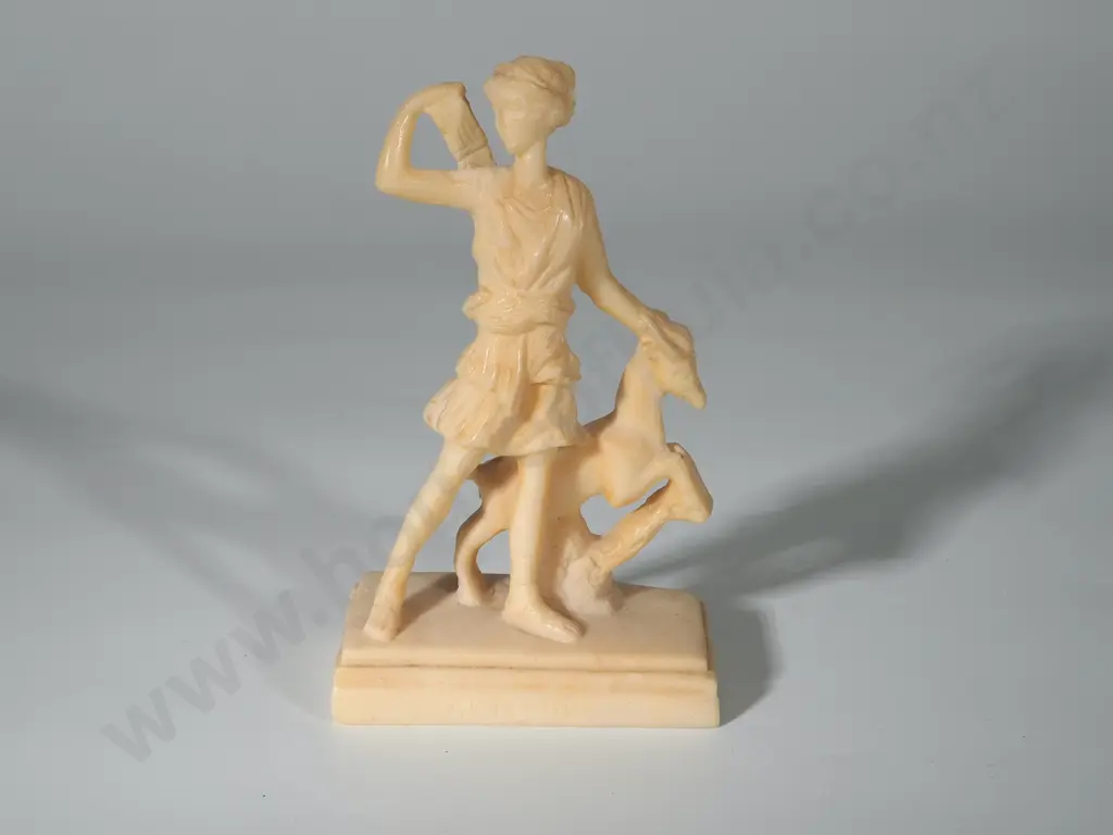 Artemis Statuette in Resin Image 1++