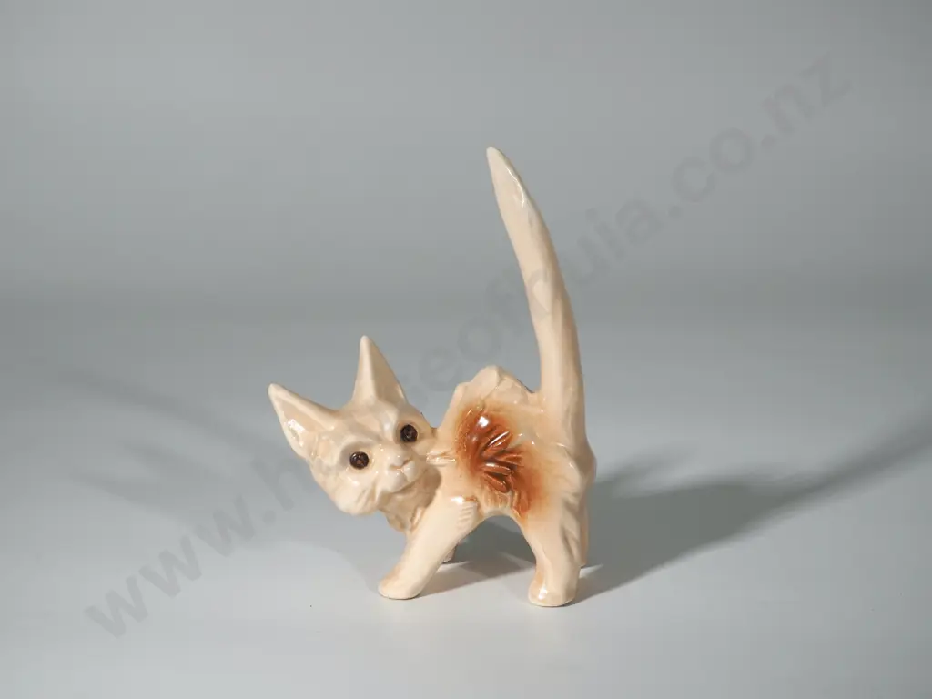 Sylvac Decorative Porcelain Cat Image 1++