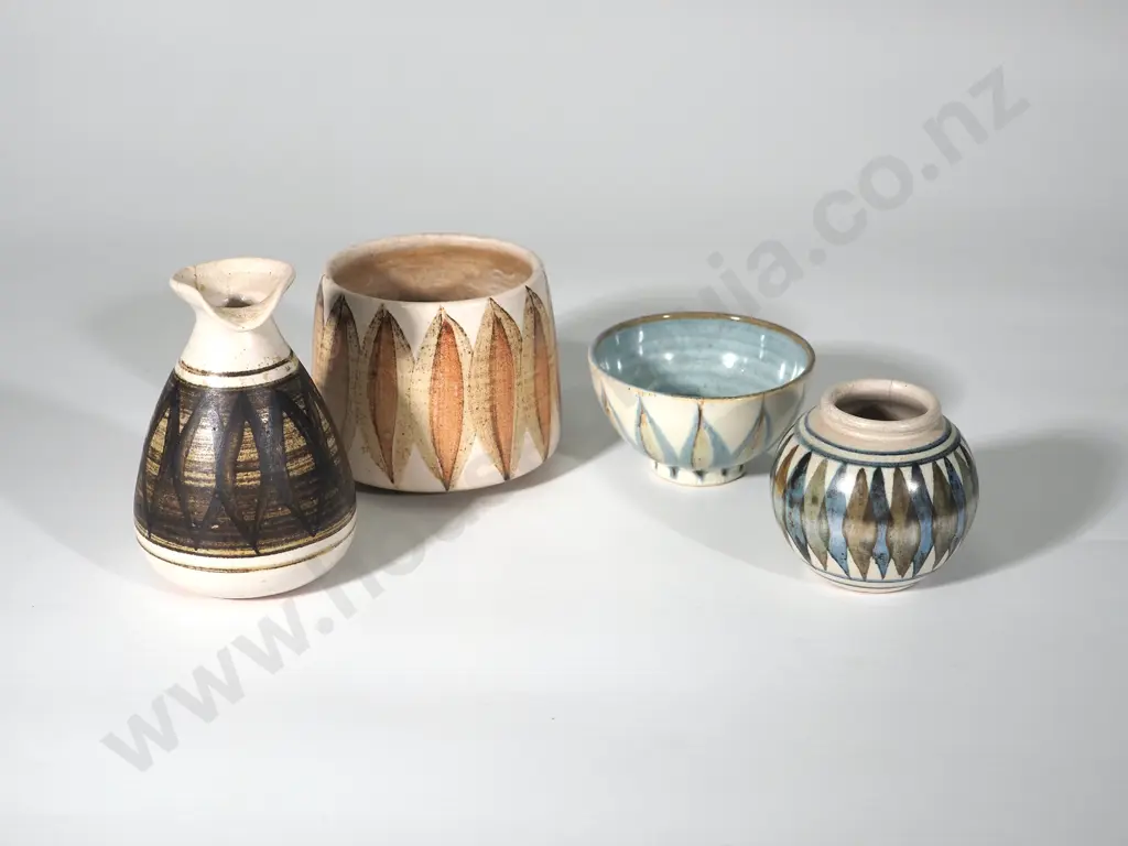 Collection of Four Pieces of Mid Century Pottery Image 1++