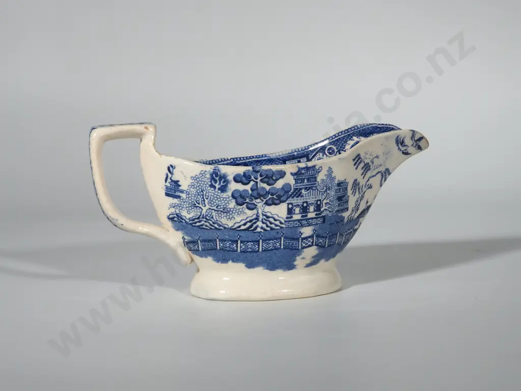 Blue & White China Gravy Boat Image 1++