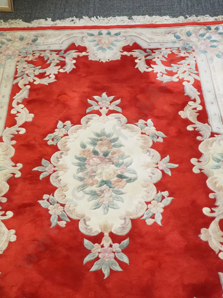 Large Decorative Red Wool Rug: 265CM by 153CM Image 1++