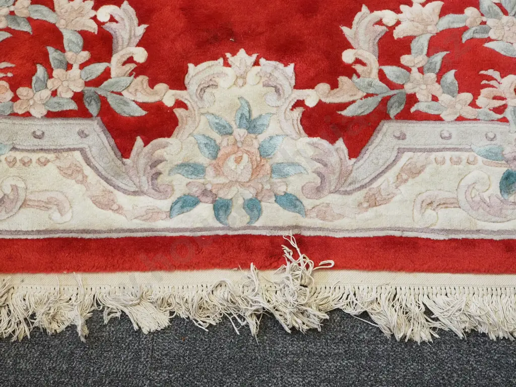Large Decorative Red Wool Rug: 265CM by 153CM Image 1++