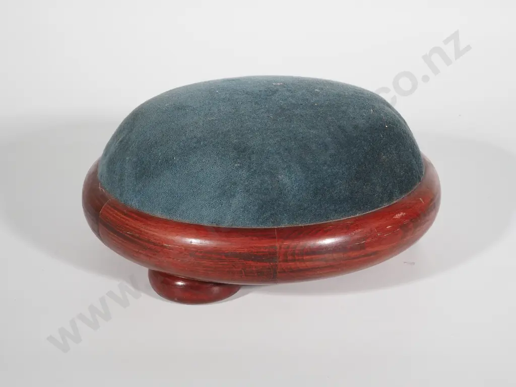 Victorian Footstool Image 1++