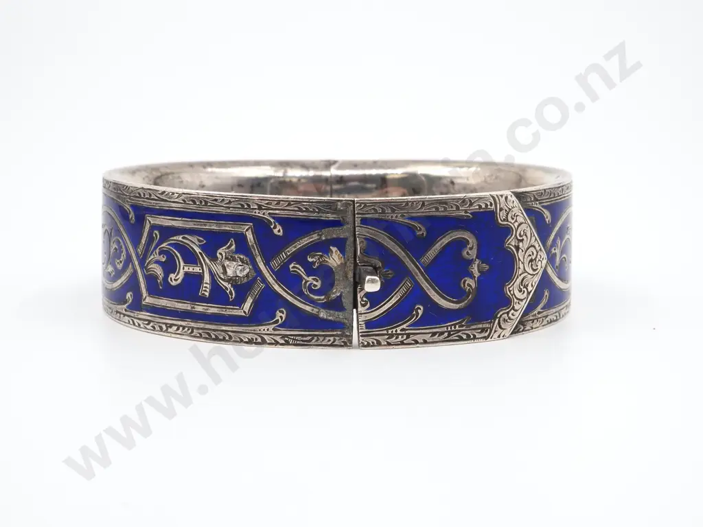 Exquisite Sterling Silver Detailed Blue Enamel Snap Bracelet Image 1++