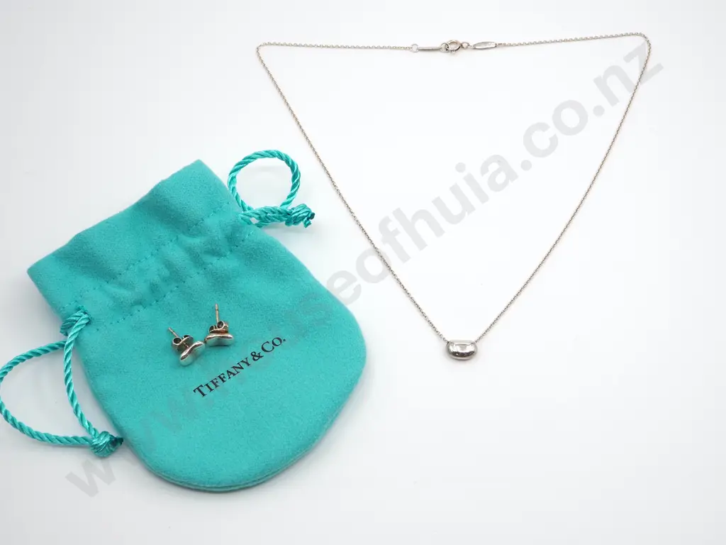 21st Century Elsa Peretti Sterling Silver Bean Pendant and Earrings Image 1++