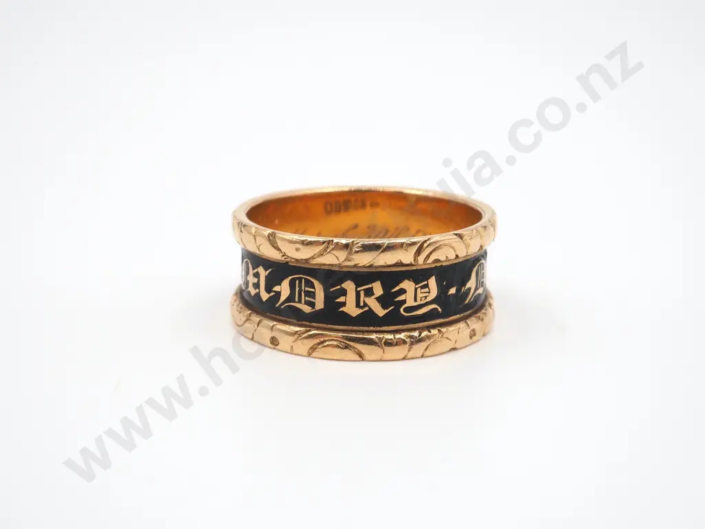 18ct Gold Hallmarked Mourning Ring, Circa 1844 Image 1++