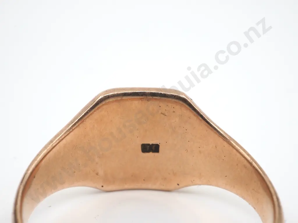 9ct Gold Signet Ring in Original Case Image 1++