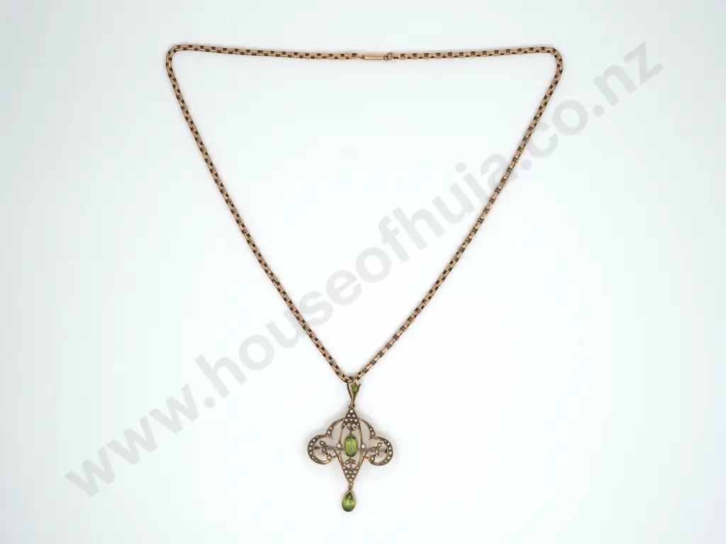 9ct Gold Antique Belcher Chain w/ Peridot & Seed Pearl Pendant Circa 1920 Image 1++