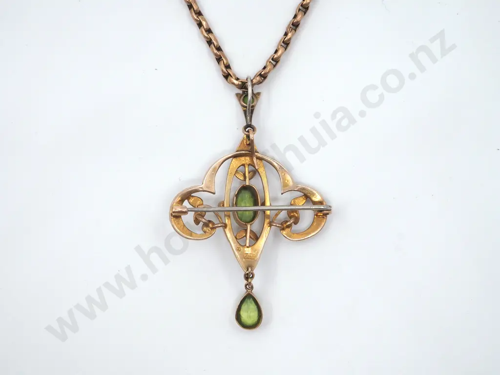 9ct Gold Antique Belcher Chain w/ Peridot & Seed Pearl Pendant Circa 1920 Image 1++