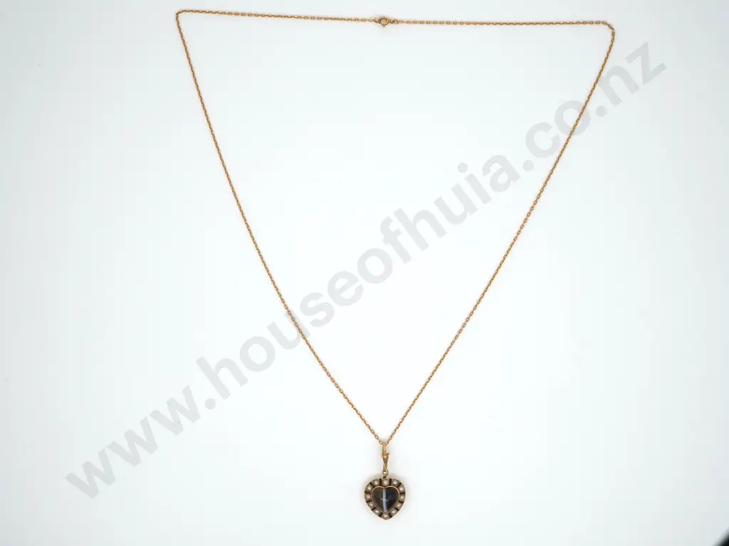 18ct Gold French Agate & Seed Pearl Enameled Heart Pendant on 18ct Fine Gold Chain Image 1++