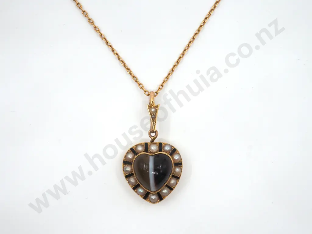 18ct Gold French Agate & Seed Pearl Enameled Heart Pendant on 18ct Fine Gold Chain Image 1++