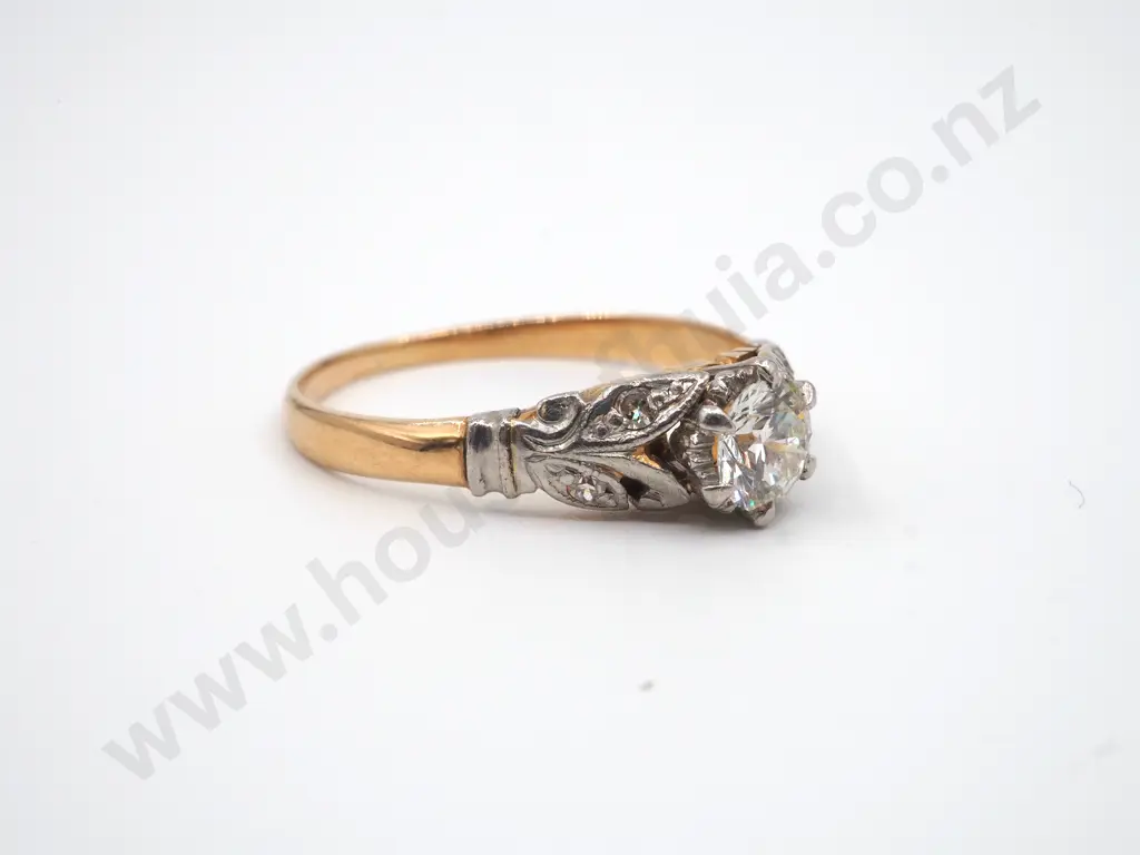 18ct Gold Antique Solitaire Diamond Ring Image 1++