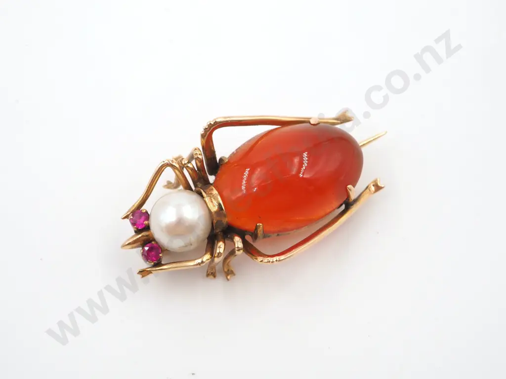 14ct Gold Antique Cabochon Agate & Pearl Beetle Brooch Image 1++