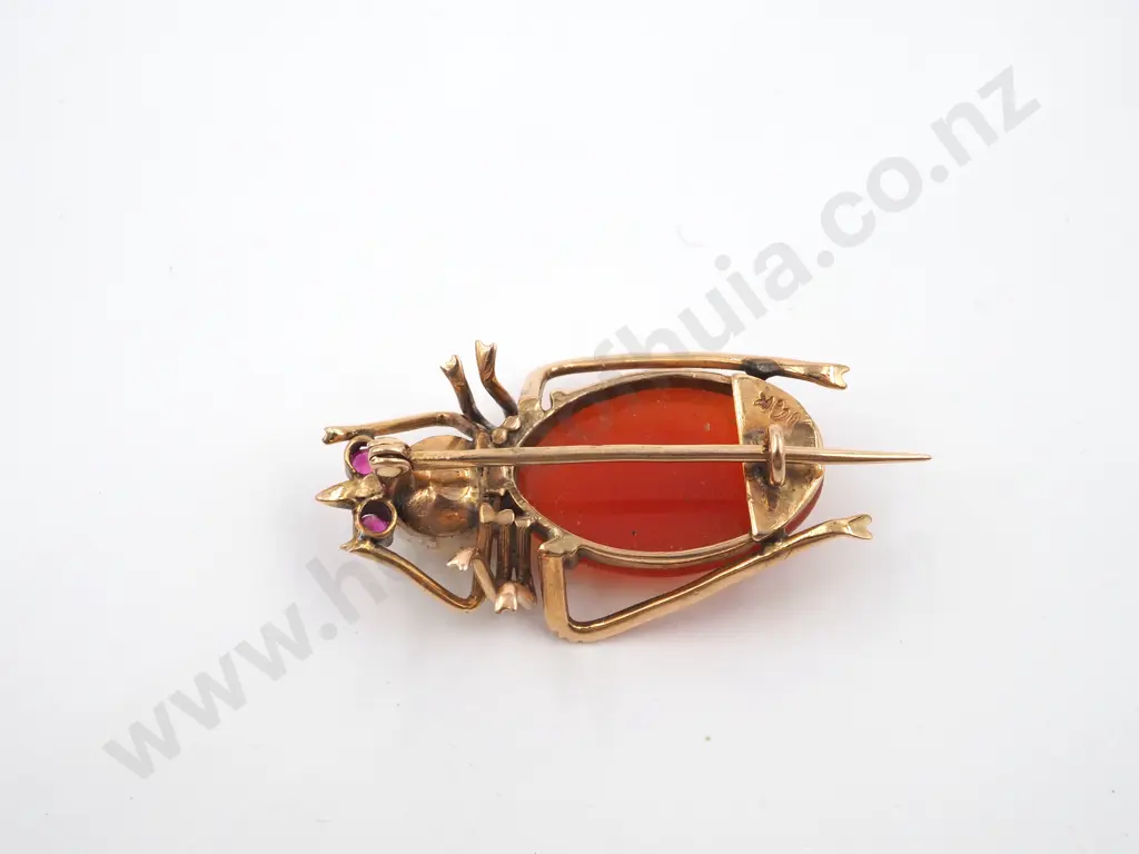 14ct Gold Antique Cabochon Agate & Pearl Beetle Brooch Image 1++