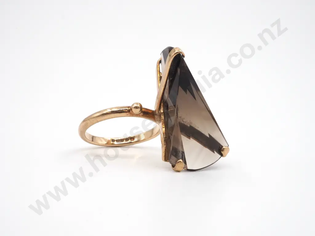 9ct Gold Mid Century Smokey Quartz Dress Ring Image 1++