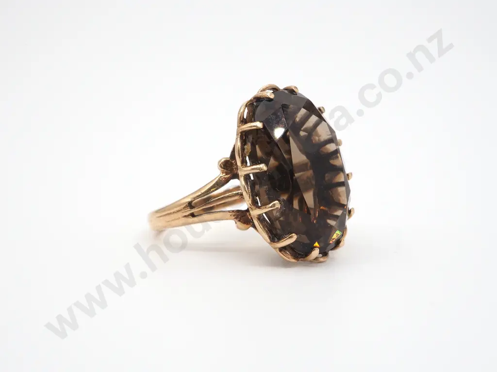 9ct Gold Large Smokey Topaz Quartz Ring Image 1++