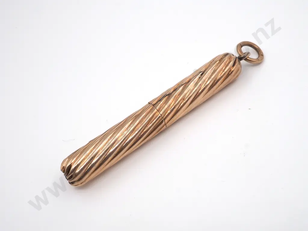 9ct Gold Antique Retractable Pencil, William Vale & Sons, Birmingham1886 Image 1++