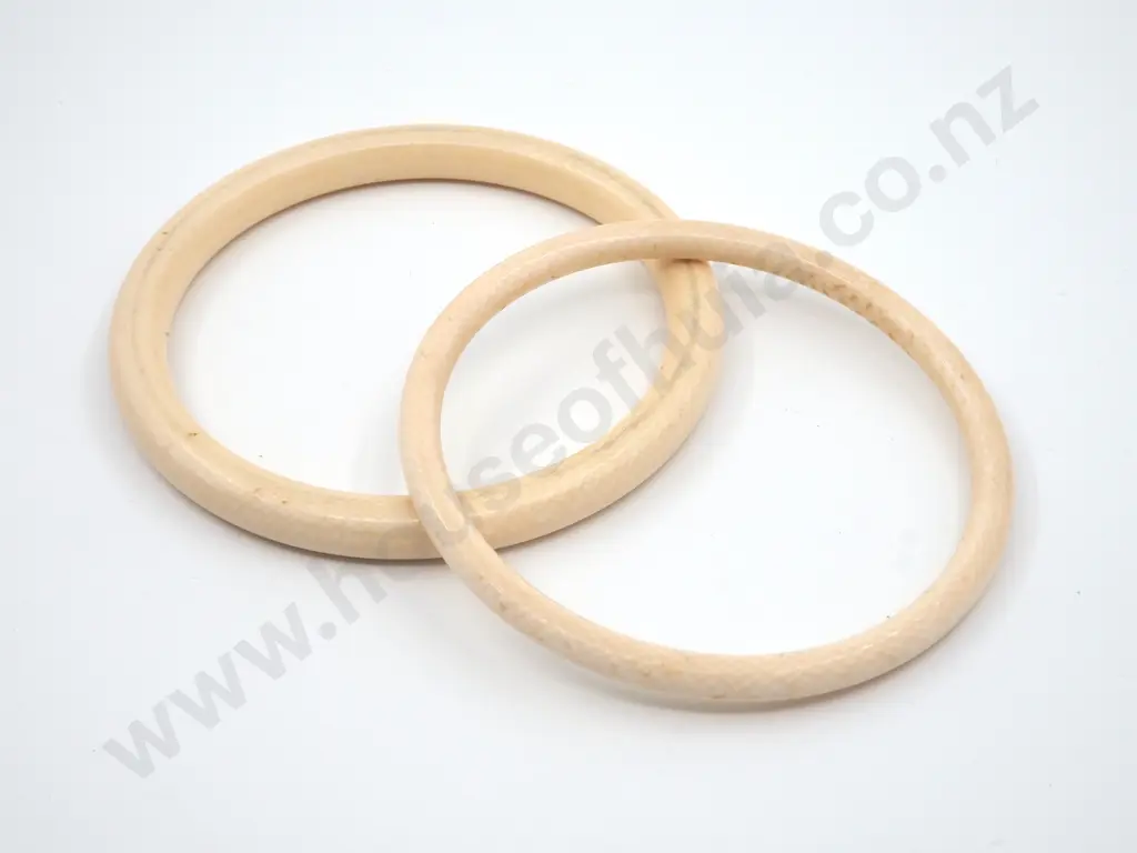 Pair of Ivory Bangles, Circa 1900 Image 1++