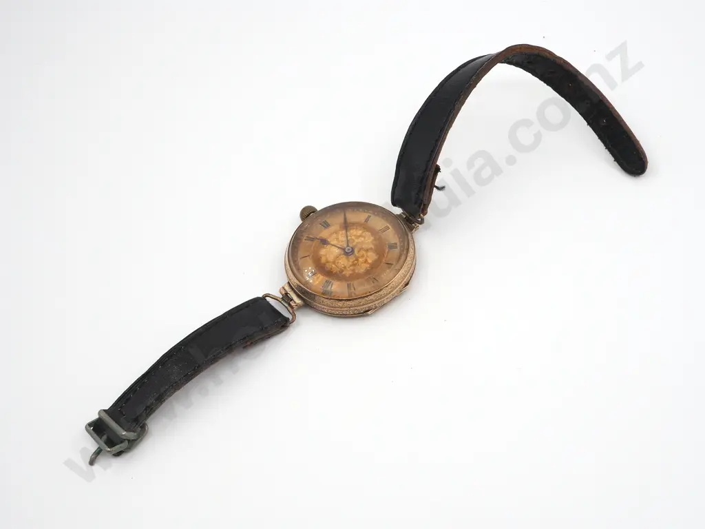 9ct Gold Decorative Antique Wrist Watch Image 1++