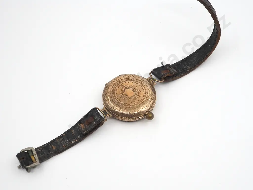 9ct Gold Decorative Antique Wrist Watch Image 1++