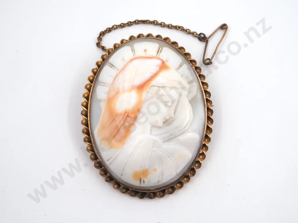 9ct Gold Cameo Brooch, Circa 1920 Image 1++