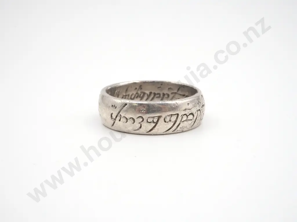 9ct White Gold Lord of the Rings Ring Image 1++