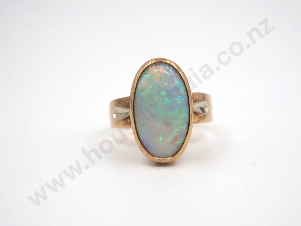 9ct Gold Vintage Opal Ring Image 1++