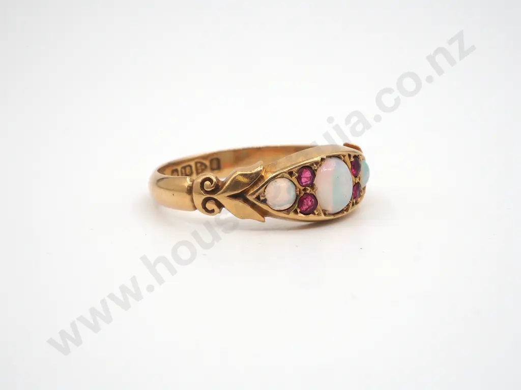 18ct Gold Opal Ring, Chester 1905 Image 1++