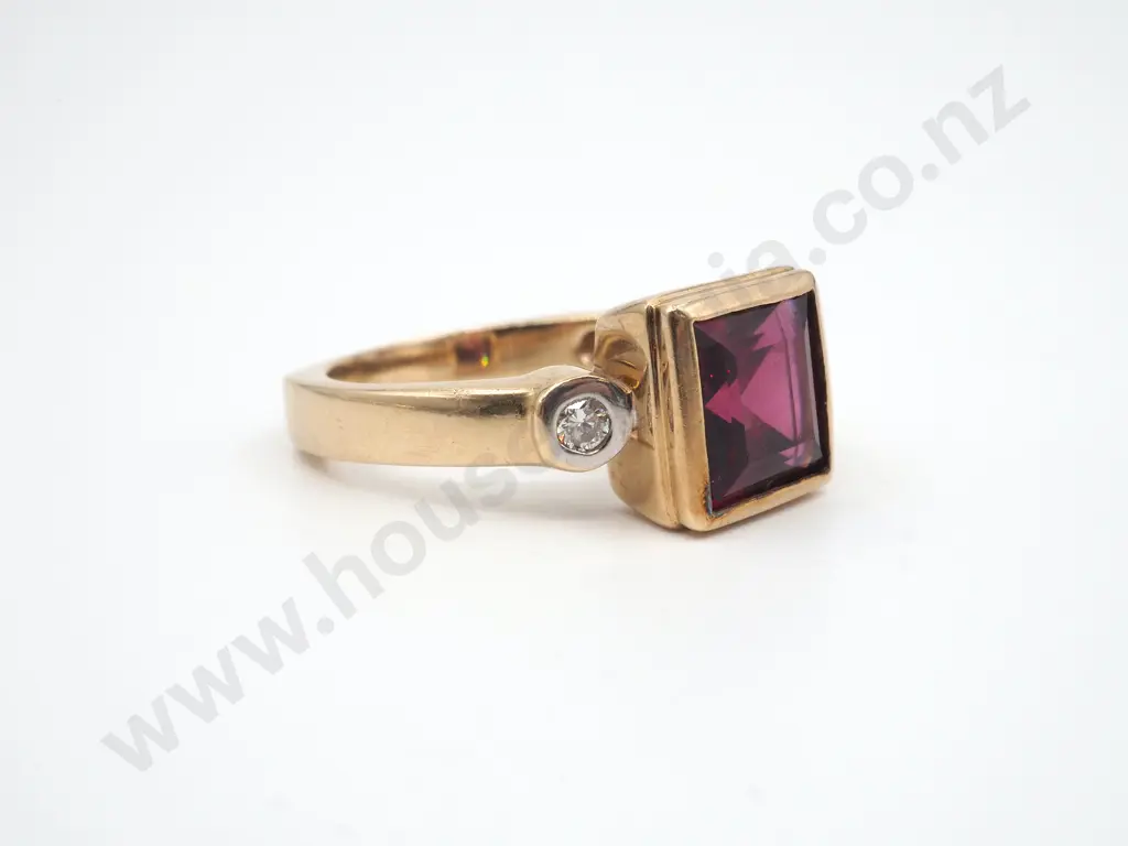 9ct Gold Rhodolite Garnet Dress Ring, Valuation Image 1++