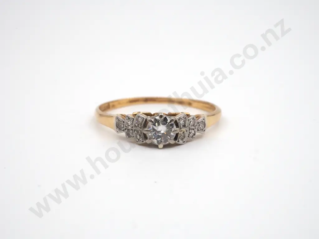 18ct Gold Solitaire Diamond Ring, Valuation Image 1++